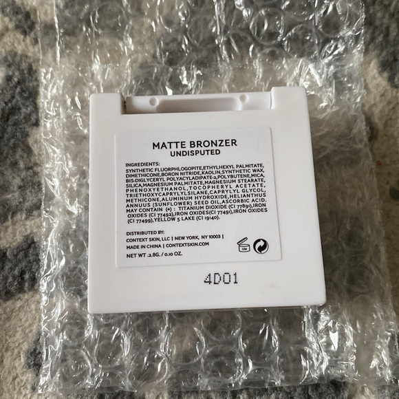 Colorful Makeup and Accessory Set - Picture 3 of 9